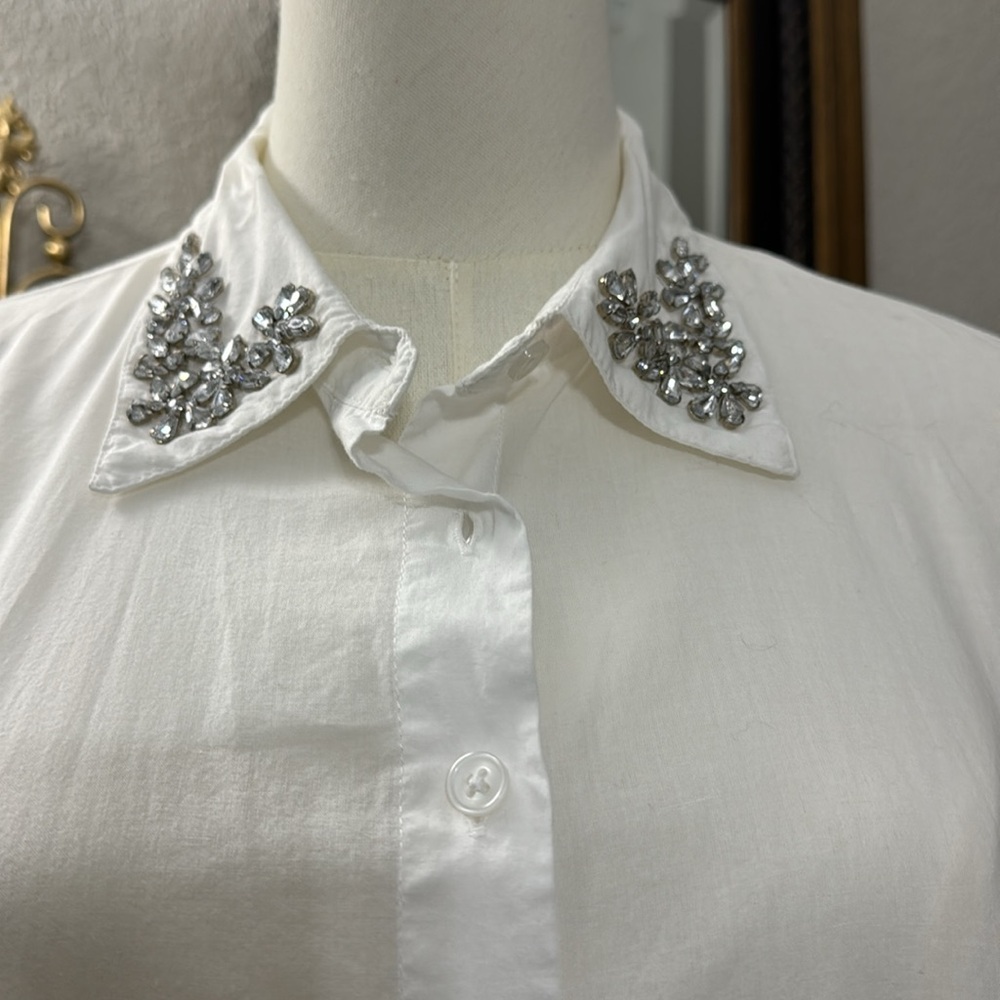 White Button Up Shirt Formal Embellishment Collared Women’s Size L Long Sleeve - Picture 2 of 12